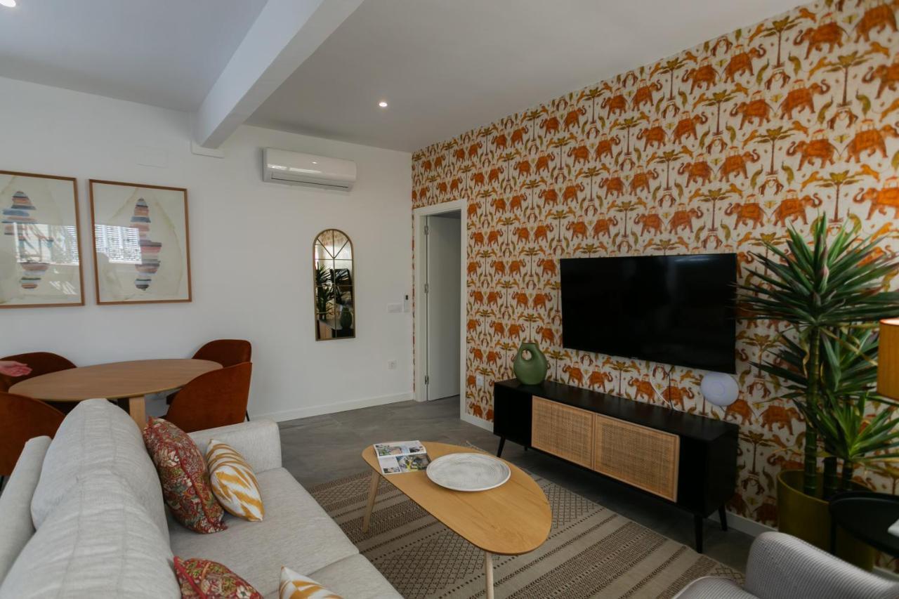 Lujoso Apartamento Con Piscina Compartida 1 Seville Exterior photo